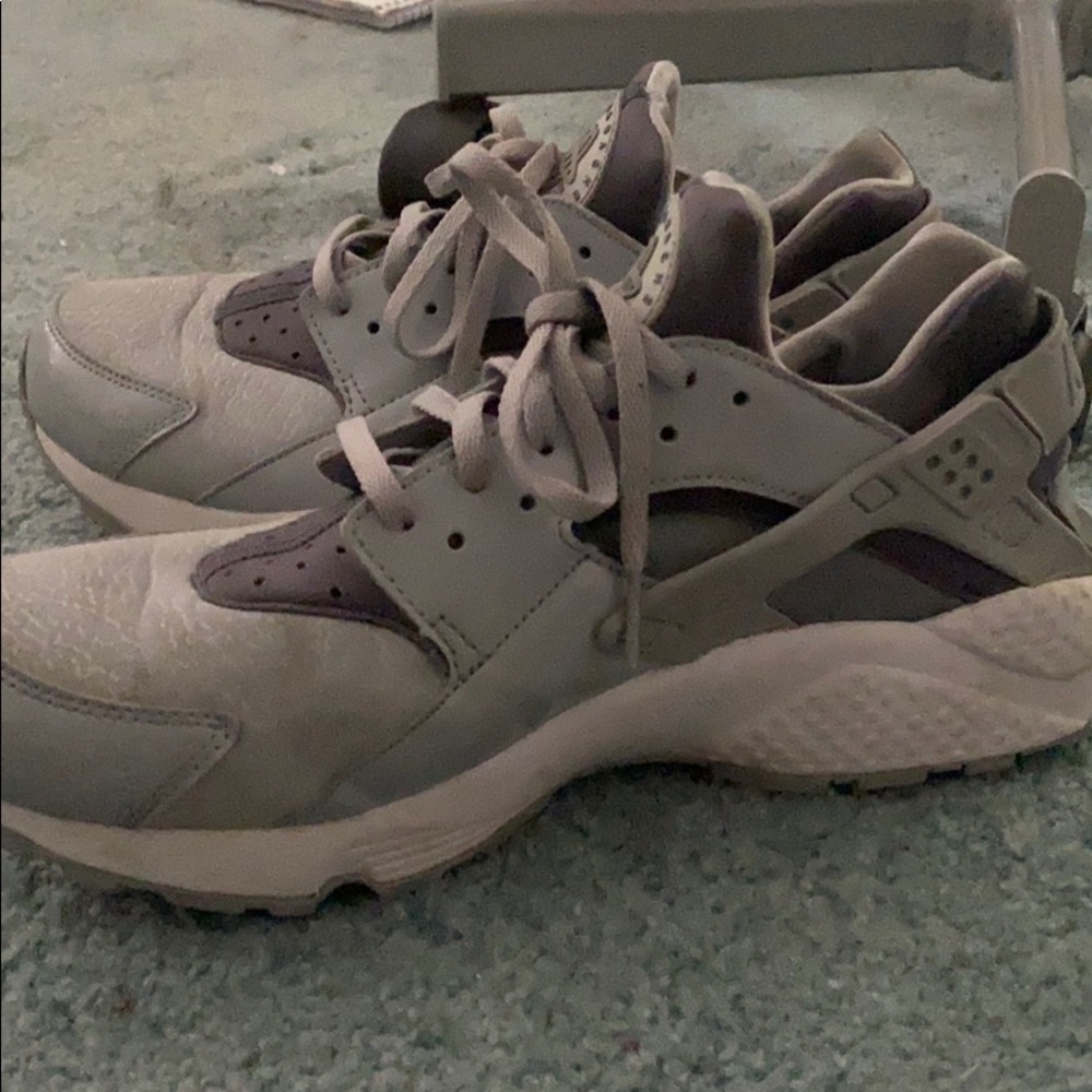 Gray Nike Huaraches